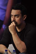 Aamir Khan at Star TV_s new show announcement in Taj Land_s End on 22nd Oct 2011 (37).JPG